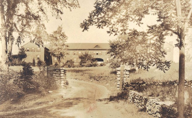 An early photograph of Adelynrood, the home of the Society of the Companions of the Holy Cross